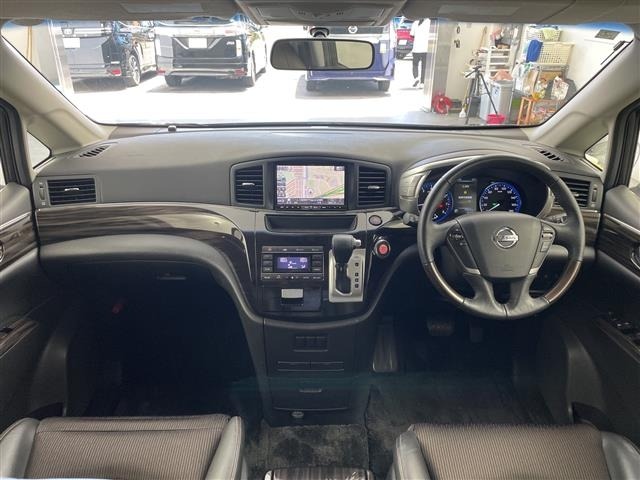 Nissan ELGRAND 2017 7594505-14