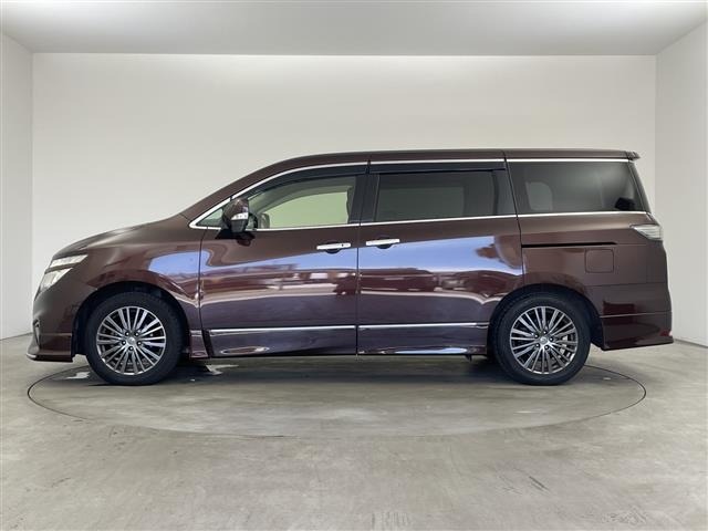 Nissan ELGRAND 2017 7594505-19