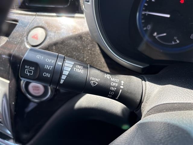 Nissan ELGRAND 2017 7594506-10