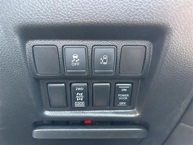 Nissan ELGRAND 2017 7594506-2