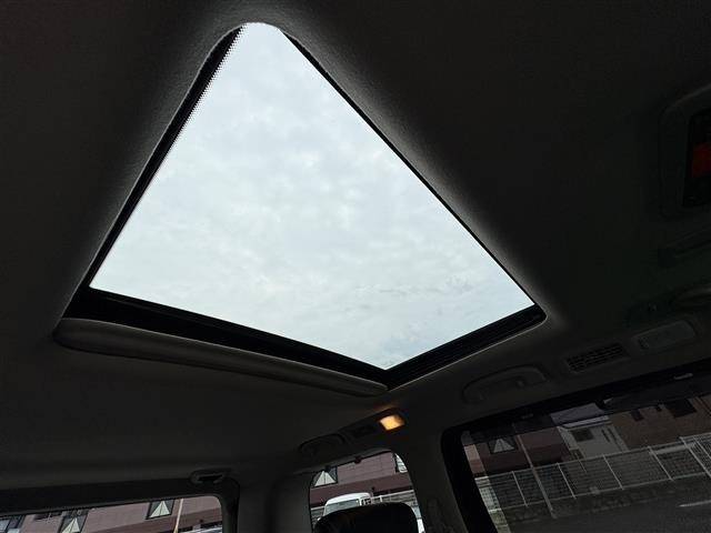 Nissan ELGRAND 2023 7594507-9
