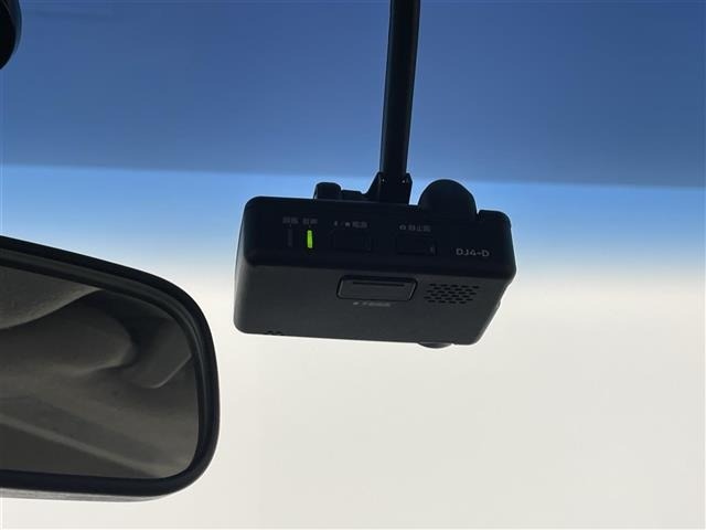 Nissan ELGRAND 2019 7594508-10
