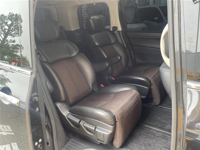 Nissan ELGRAND 2010 7594512-11
