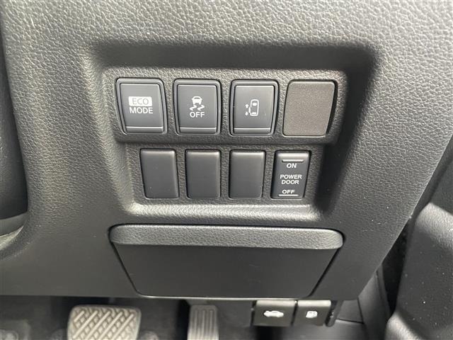 Nissan ELGRAND 2010 7594512-17