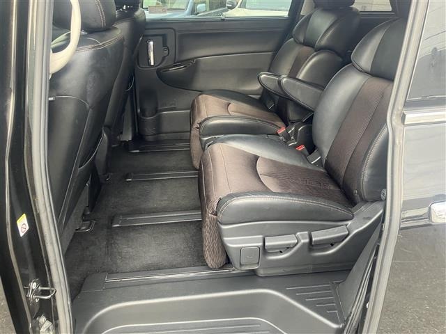Nissan ELGRAND 2017 7594513-1