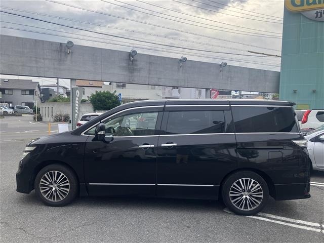 Nissan ELGRAND 2017 7594513-10