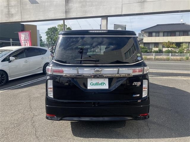 Nissan ELGRAND 2017 7594513-11