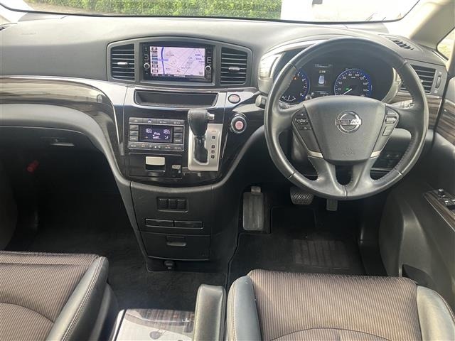 Nissan ELGRAND 2017 7594513-14