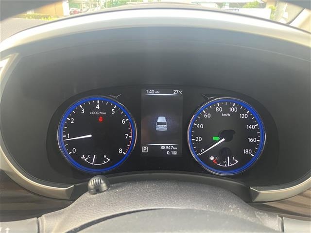 Nissan ELGRAND 2017 7594513-6