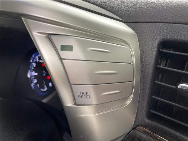 Nissan ELGRAND 2015 7594514-21
