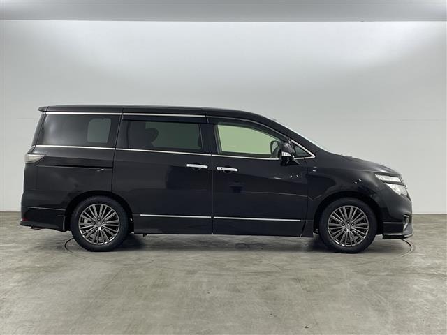Nissan ELGRAND 2015 7594514-4
