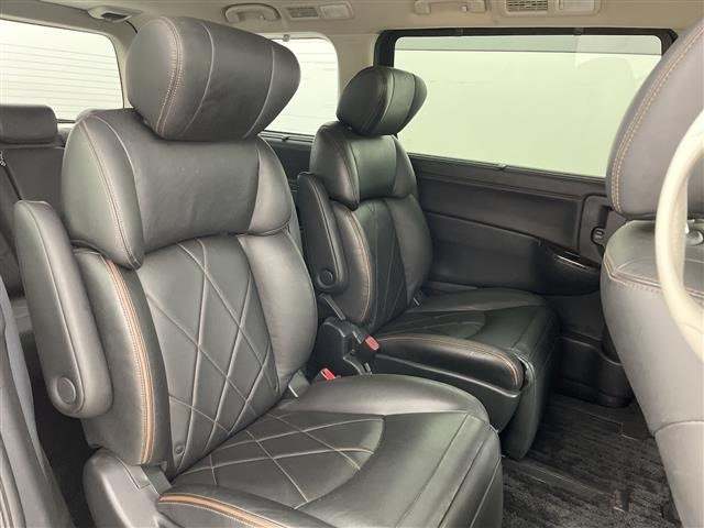 Nissan ELGRAND 2015 7594514-8