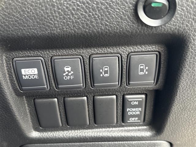 Nissan ELGRAND 2013 7594521-11