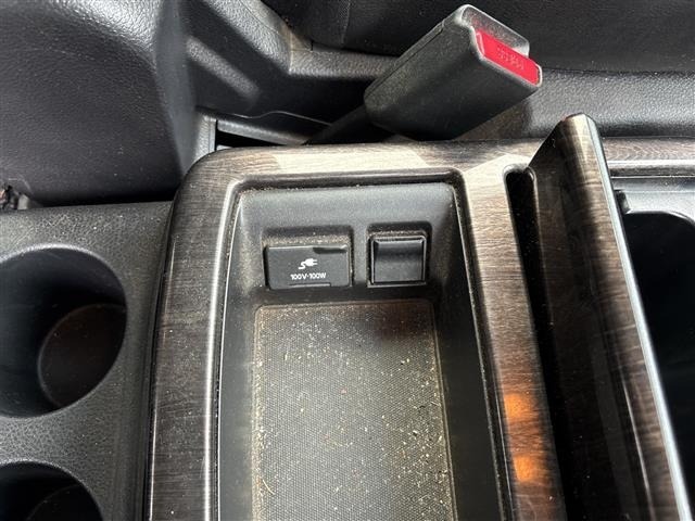 Nissan ELGRAND 2013 7594521-22
