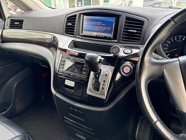 Nissan ELGRAND 2011 7594522-22