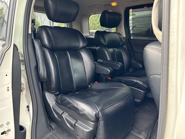 Nissan ELGRAND 2011 7594522-6