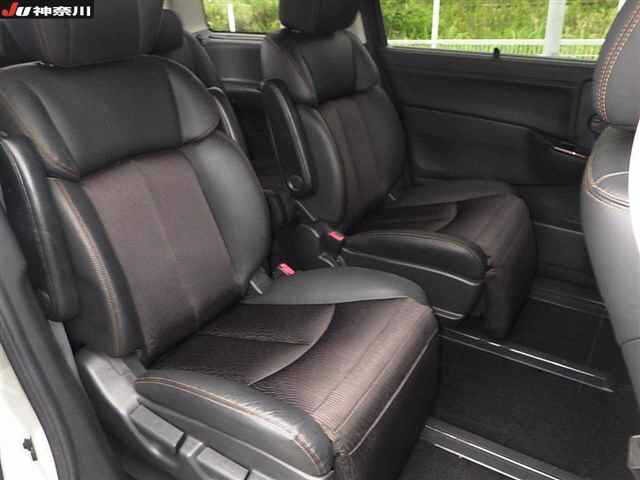 Nissan ELGRAND 2019 7594525-9