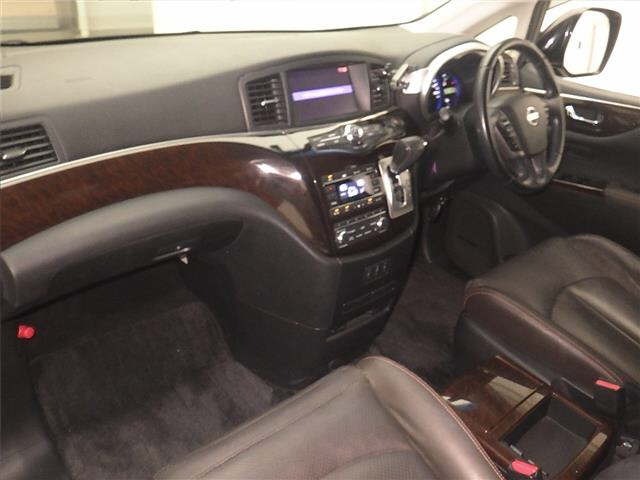 Nissan ELGRAND 2013 7594527-4