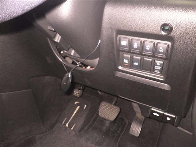 Nissan ELGRAND 2013 7594527-9