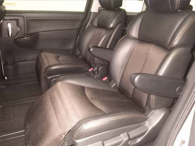 Nissan ELGRAND 2018 7594528-7