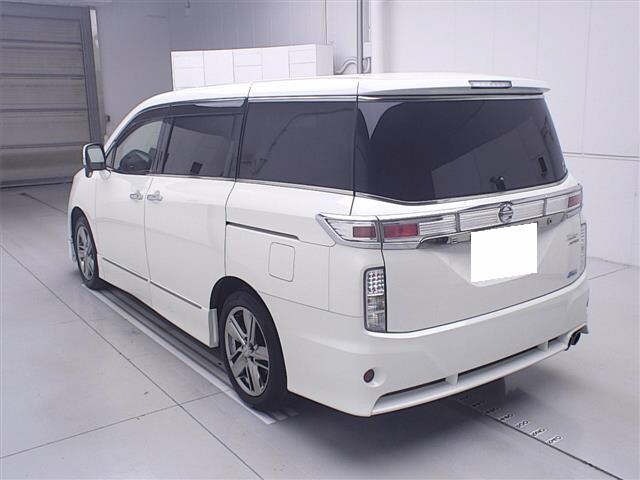 Nissan ELGRAND 2013 7594529-1