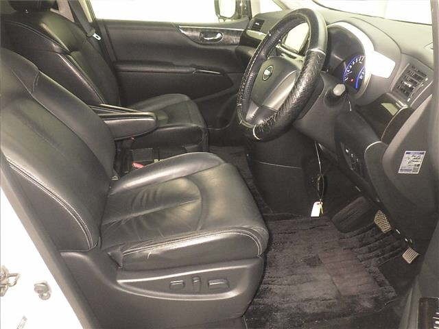 Nissan ELGRAND 2013 7594529-5