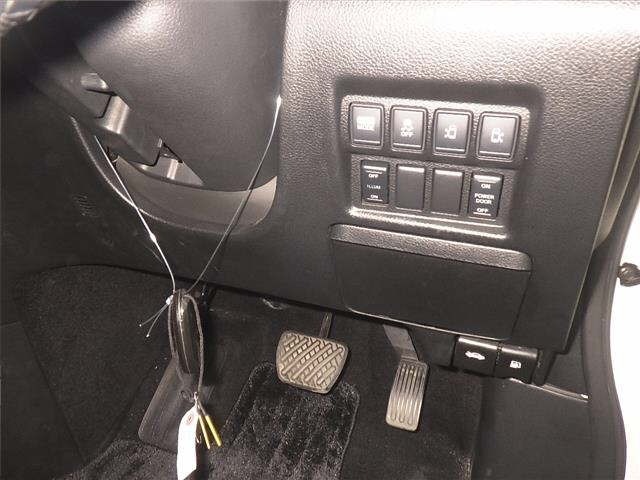 Nissan ELGRAND 2013 7594529-9