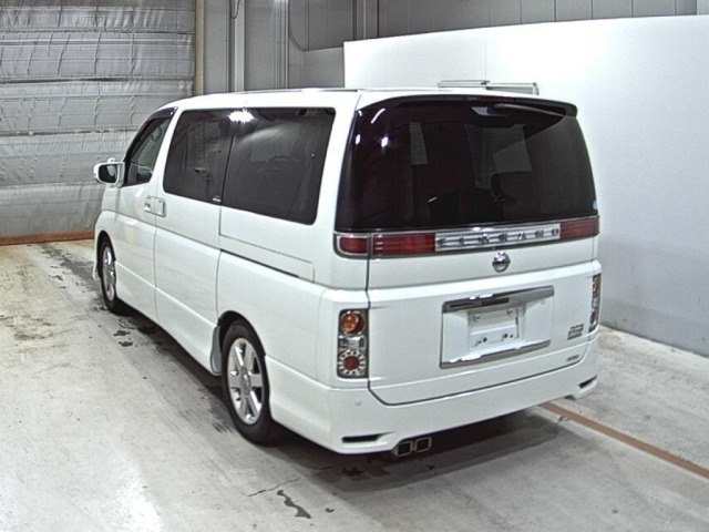 Nissan ELGRAND 2009 7594530-1
