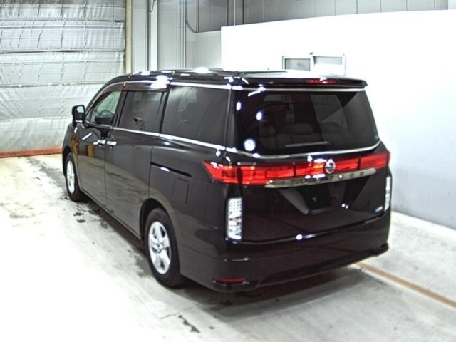 Nissan ELGRAND 2011 7594537-1