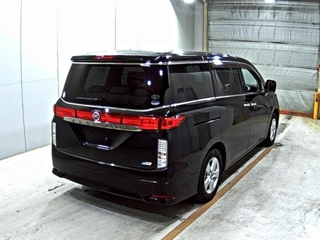 Nissan ELGRAND 2011 7594537-5