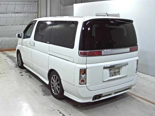 Nissan ELGRAND 2005 7594538-1