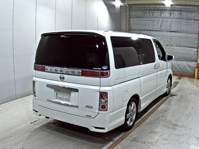 Nissan ELGRAND 2006 7594545-5