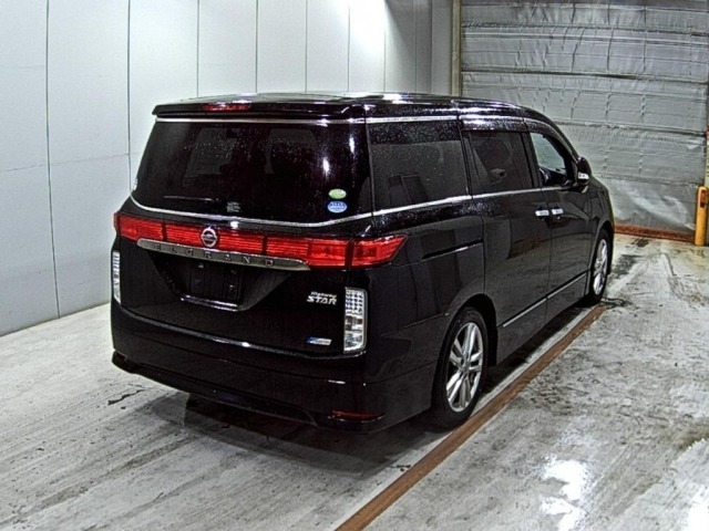 Nissan ELGRAND 2011 7594552-5