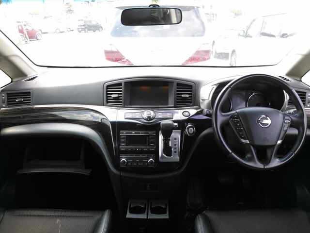 Nissan ELGRAND 2015 7594554-8