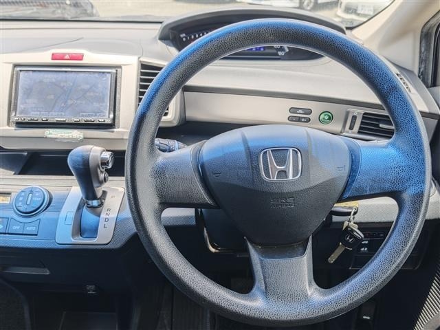 Honda FREED 2011 7570132-3