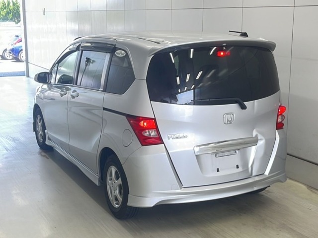 Honda FREED 2009 7570184-1