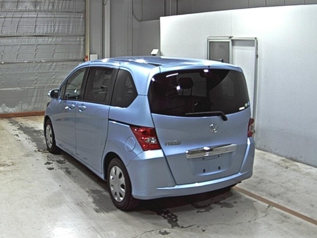 Honda FREED 2010 7570261-1