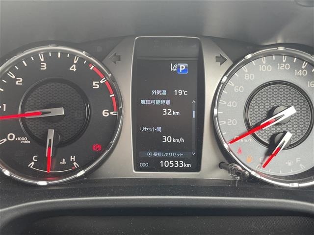 Toyota HILUX 2024 7583359-1