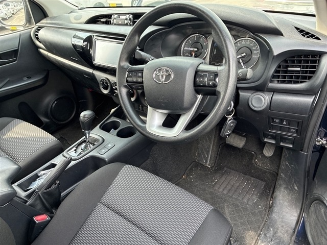 Toyota HILUX 2021 7583380-3