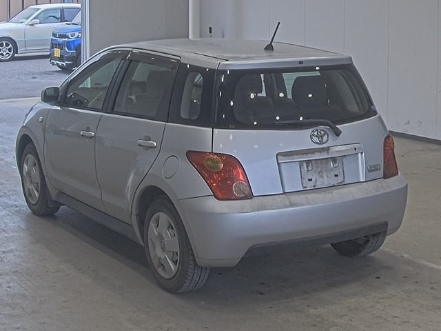 Toyota IST 2003 7591001-1