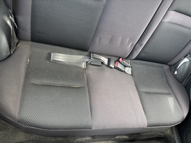 Toyota IST 2003 7591001-11