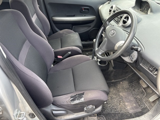 Toyota IST 2003 7591001-8