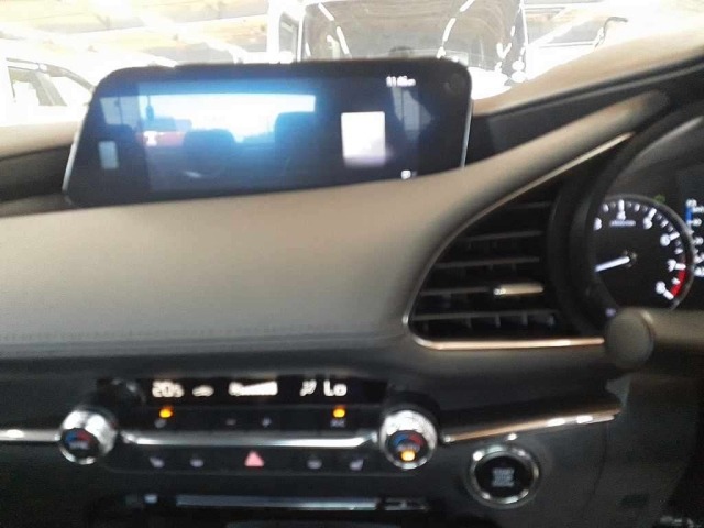 Mazda MAZDA3 2023 7594573-12
