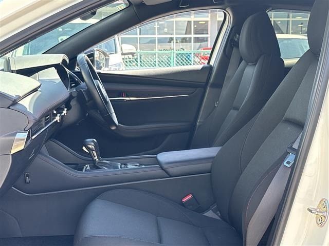 Mazda MAZDA3 2023 7594621-16