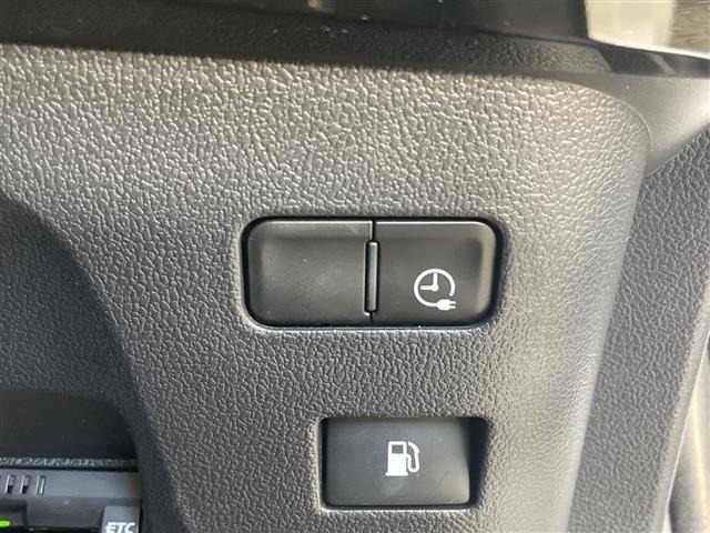 Toyota PRIUS PHV 2018 7595124-12