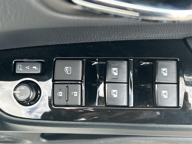 Toyota PRIUS PHV 2018 7595131-3