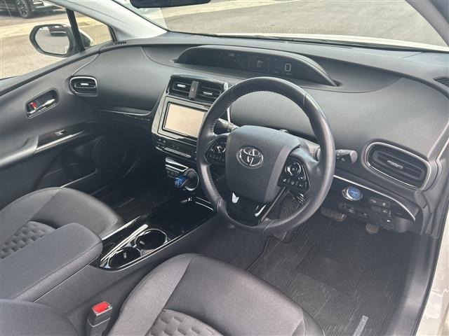 Toyota PRIUS PHV 2018 7595131-6