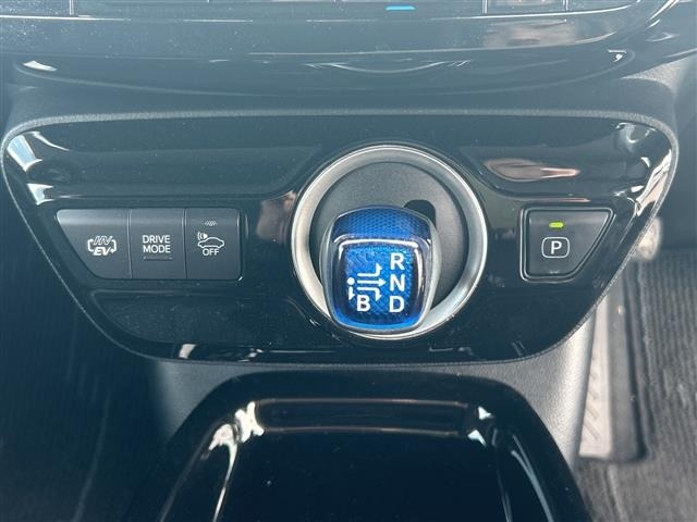 Toyota PRIUS PHV 2018 7595131-8