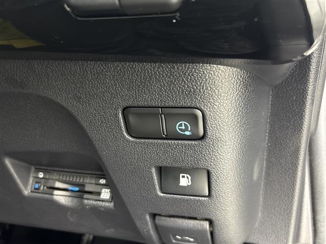 Toyota PRIUS PHV 2017 7595132-1