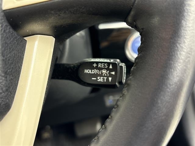 Toyota PRIUS PHV 2017 7595132-10